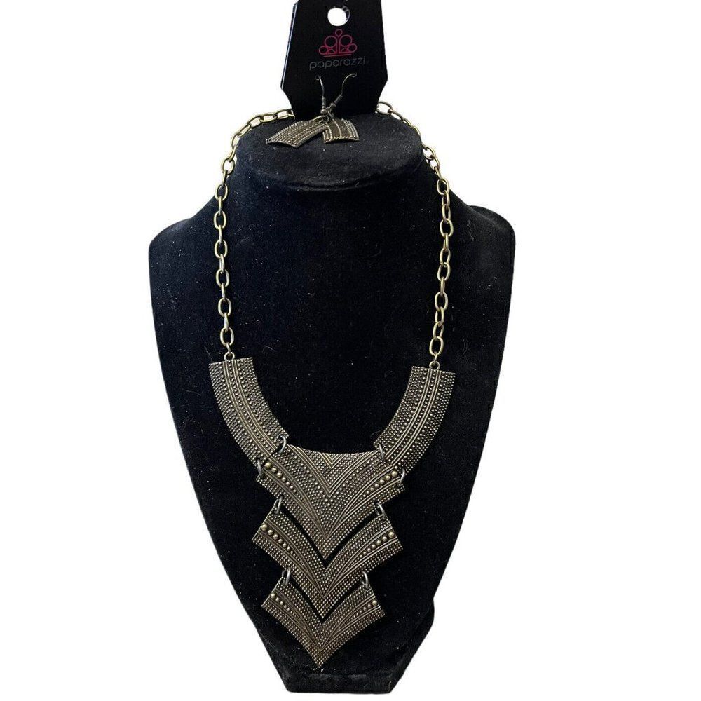 Paparazzi Bib Metal Layered Necklace Collar Earrings Set TribalβBrutalistβNWT